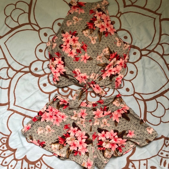 Hot Kiss Tops - ✨NWT! PINUP Vibes | 2 PIECE PLAYSUIT | Size Small